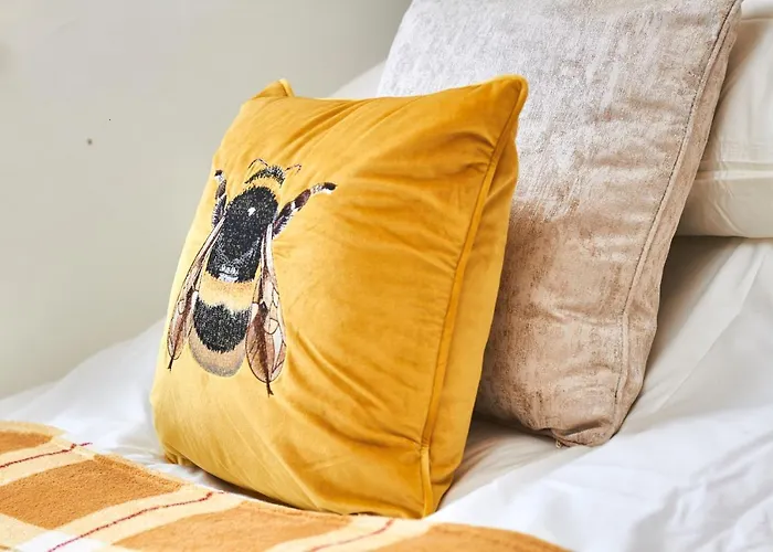 Magical Retreat - Sleeps 6 アパート *