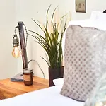 Magical Retreat - Sleeps 6